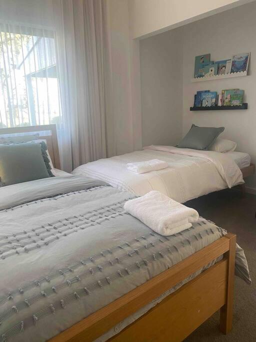 Convenient Luxury Home, Minutes To Cbd + Hospital Holiday home Launceston