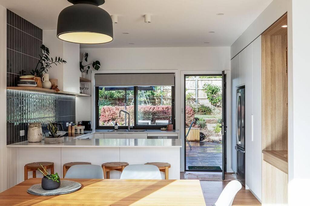 Holiday home Convenient Luxury Home, Minutes To Cbd + Hospital